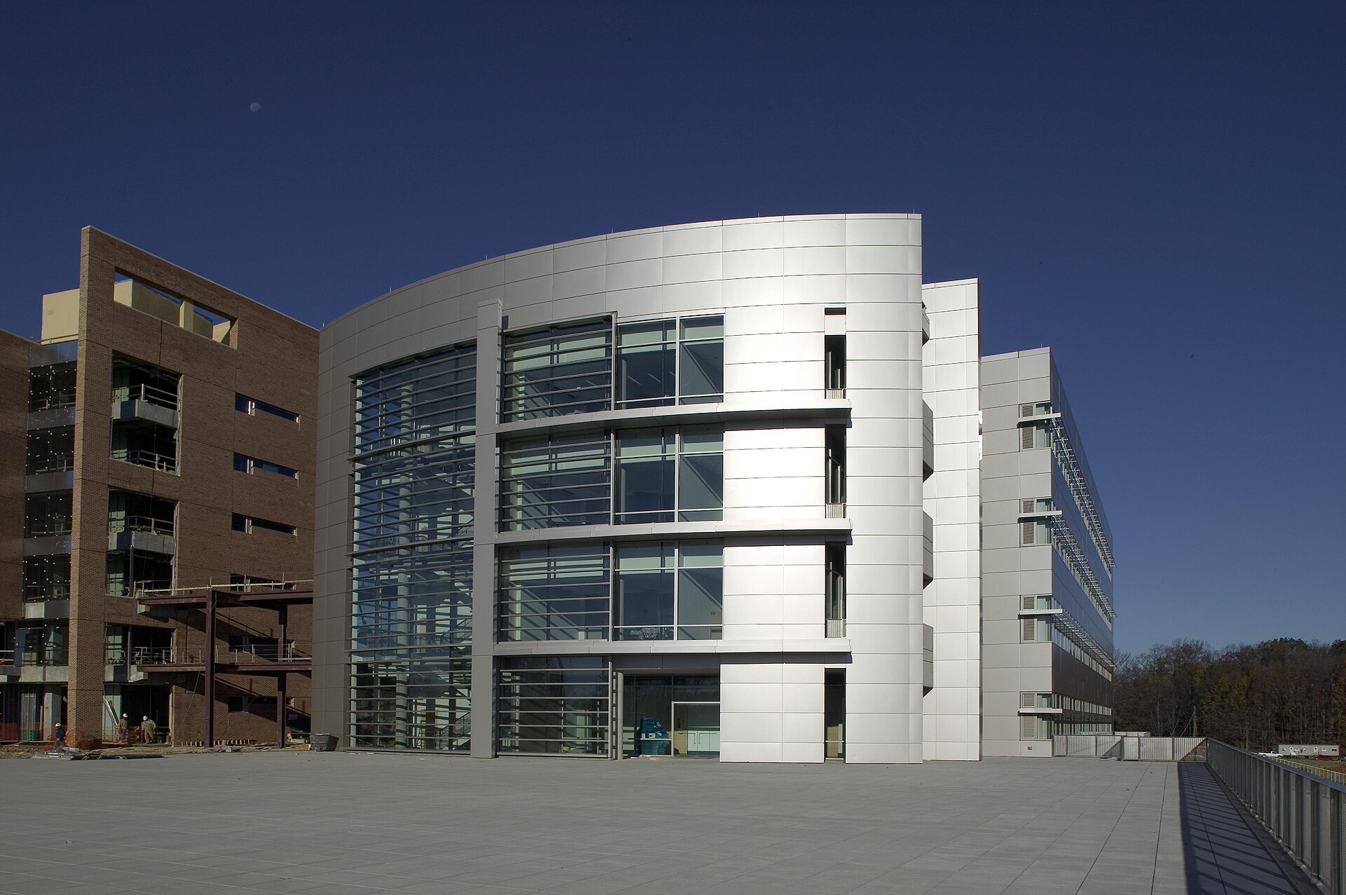 The exterior of a U.S. Food and Drug Administration building.